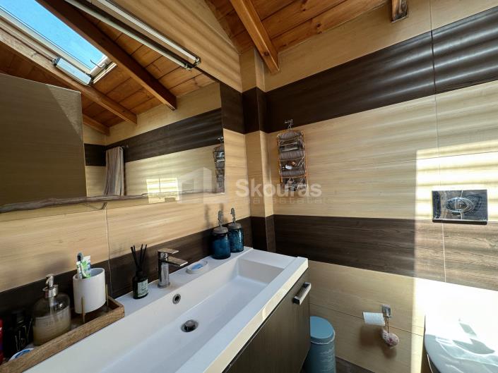 Image No.13-3 Bed Maisonette for sale