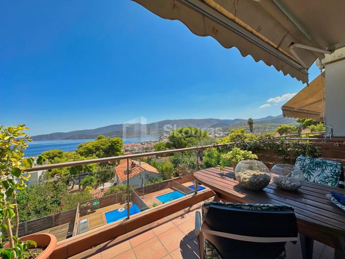 Image No.17-3 Bed Maisonette for sale