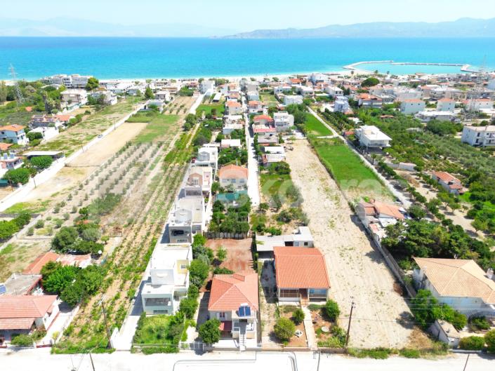 Image No.1-4 Bed House for sale