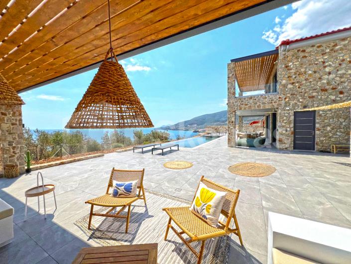 Image No.15-3 Bed House for sale