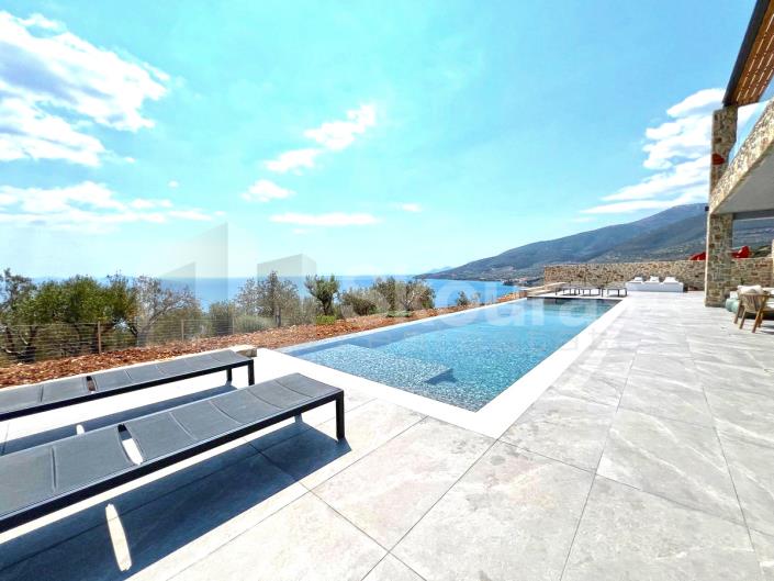 Image No.10-3 Bed House for sale