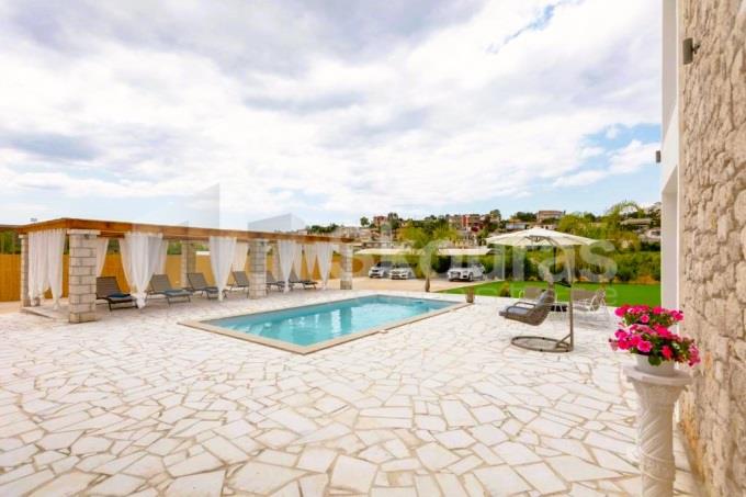 Image No.6-Maison / Villa de 4 chambres à vendre à Drepano