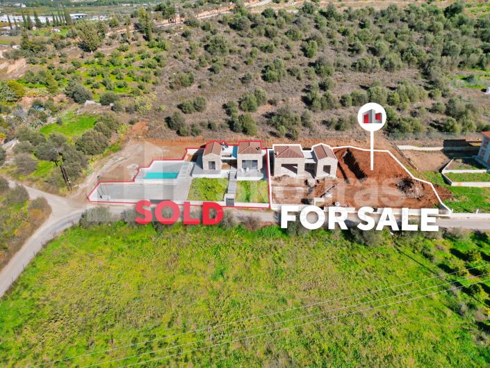 Image No.2-Maison / Villa de 2 chambres à vendre à Lefkakia