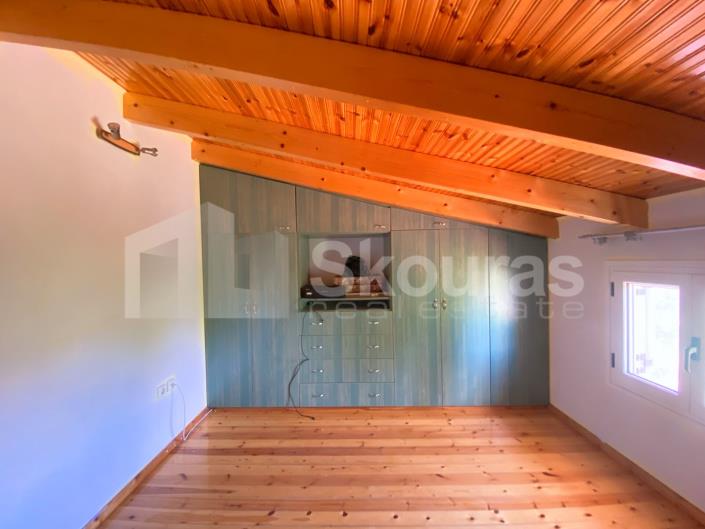 Image No.18-4 Bed House for sale