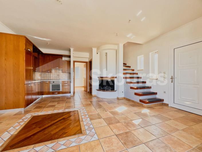 Image No.7-2 Bed Maisonette for sale