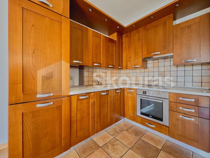 Image No.6-2 Bed Maisonette for sale