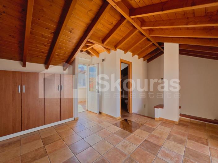 Image No.14-2 Bed Maisonette for sale