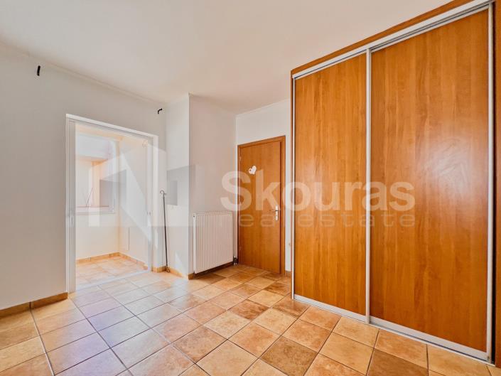 Image No.18-2 Bed Maisonette for sale