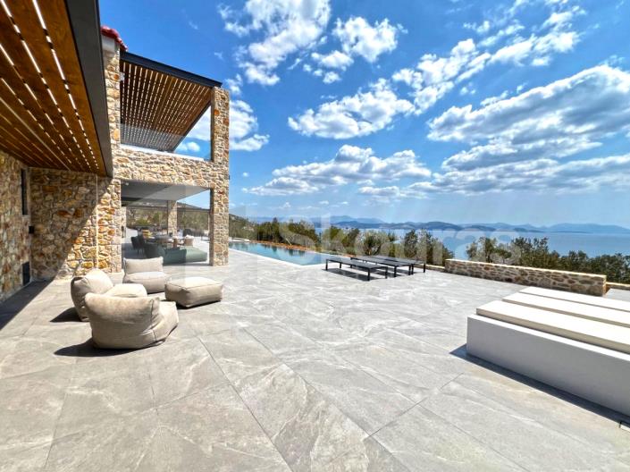 Image No.3-Maison / Villa de 3 chambres à vendre à Kiveri