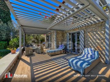 80fe2a658a024b0891d3bf58019ea310