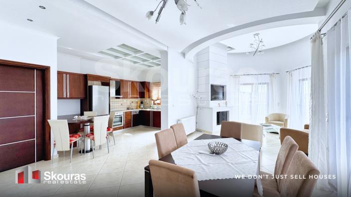 Image No.15-4 Bed House for sale