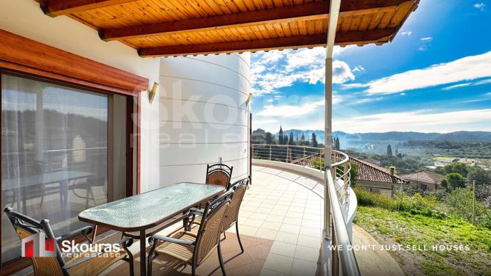 Image No.8-4 Bed House for sale