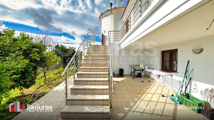 Image No.6-4 Bed House for sale