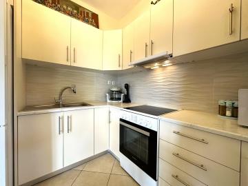 c8065823c5844873ac6d84eefbb5cc9c-original