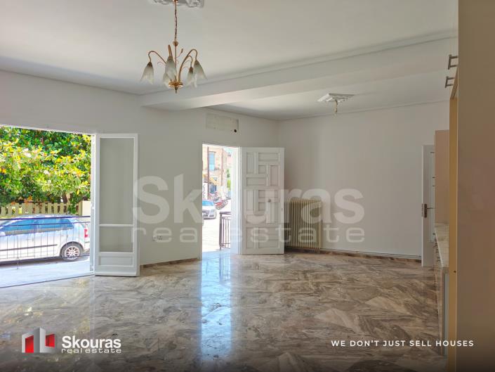 Image No.10-3 Bed House for sale