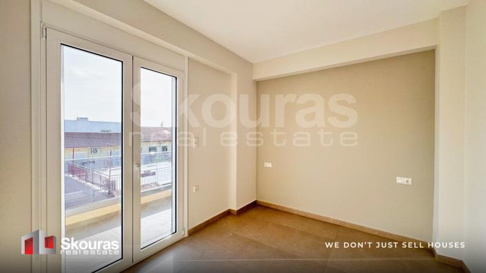 Image No.15-3 Bed House for sale