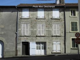 Image No.0-Appartement de 7 chambres à vendre à Bourganeuf
