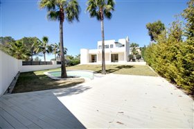 Image No.0-Villa de 4 chambres à vendre à Santa Ponsa