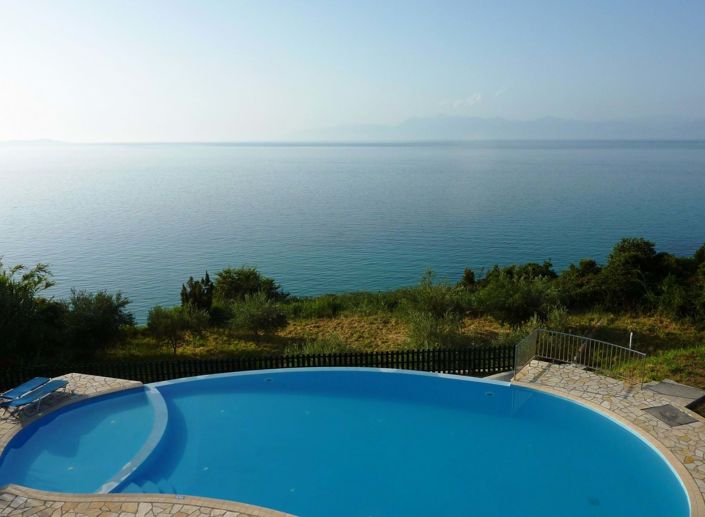 Image No.12-4 Bed House for sale