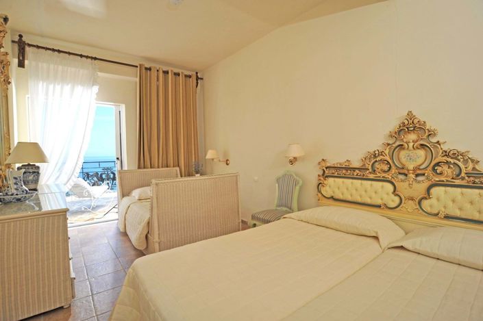 Image No.16-4 Bed House for sale