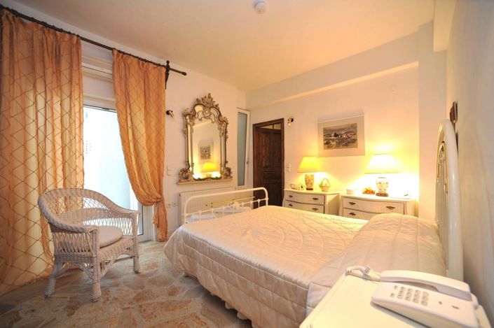 Image No.19-4 Bed House for sale