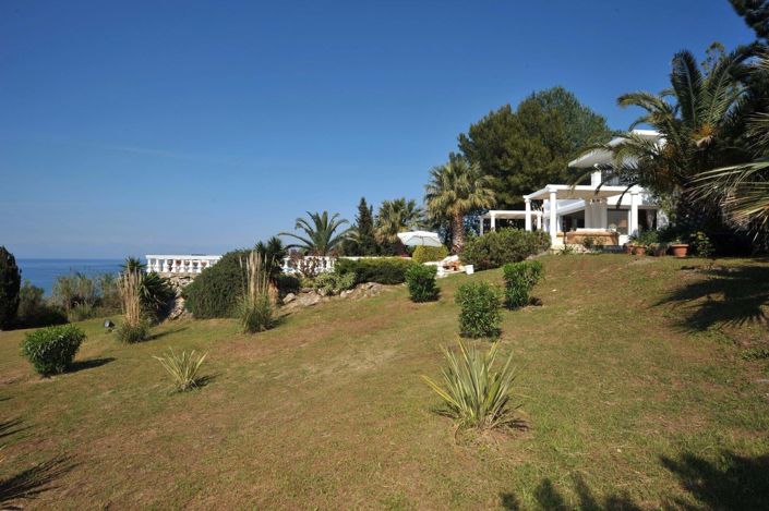 Image No.24-4 Bed House for sale