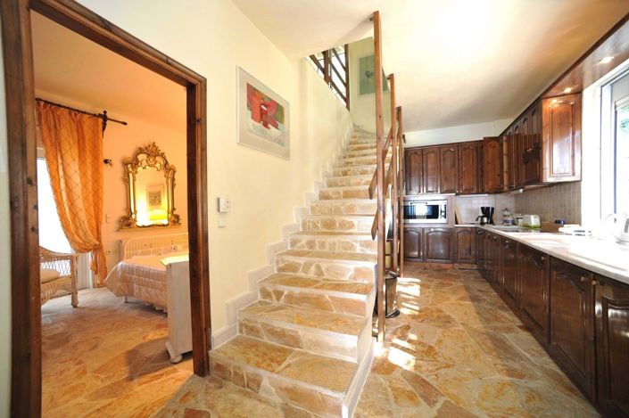 Image No.9-4 Bed House for sale