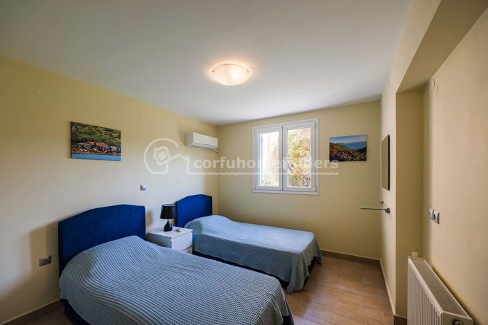 Image No.13-4 Bed House for sale