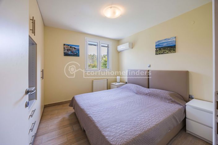 Image No.14-4 Bed House for sale