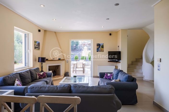 Image No.8-4 Bed House for sale