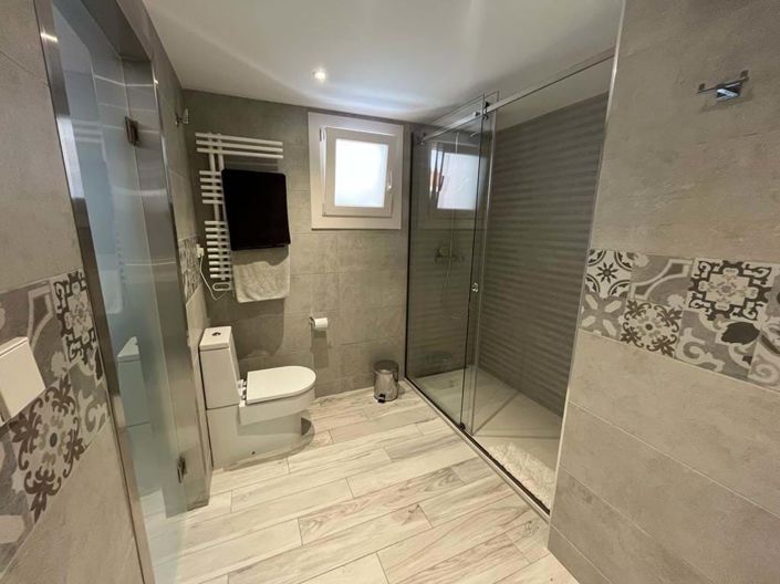 Image No.21-4 Bed House for sale