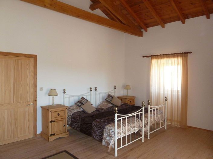 Image No.10-4 Bed House for sale