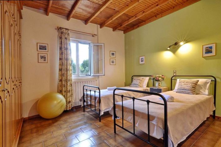 Image No.15-4 Bed House for sale