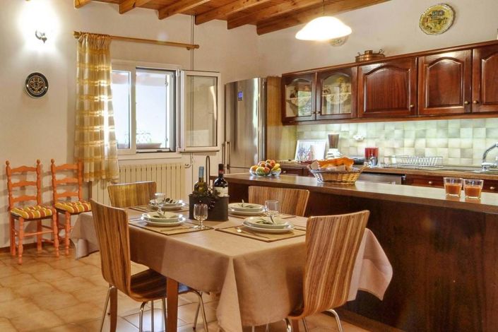 Image No.8-4 Bed House for sale