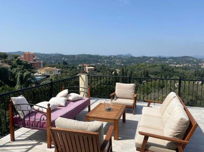 Image No.14-3 Bed House for sale