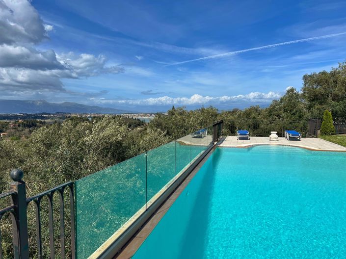 Image No.24-4 Bed House for sale