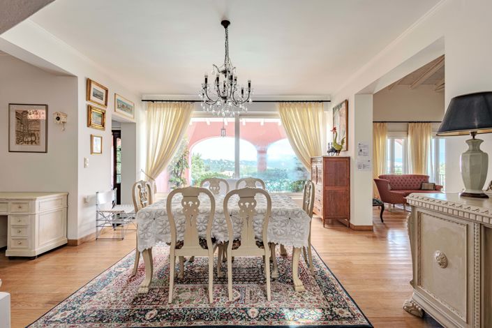 Image No.3-4 Bed House for sale