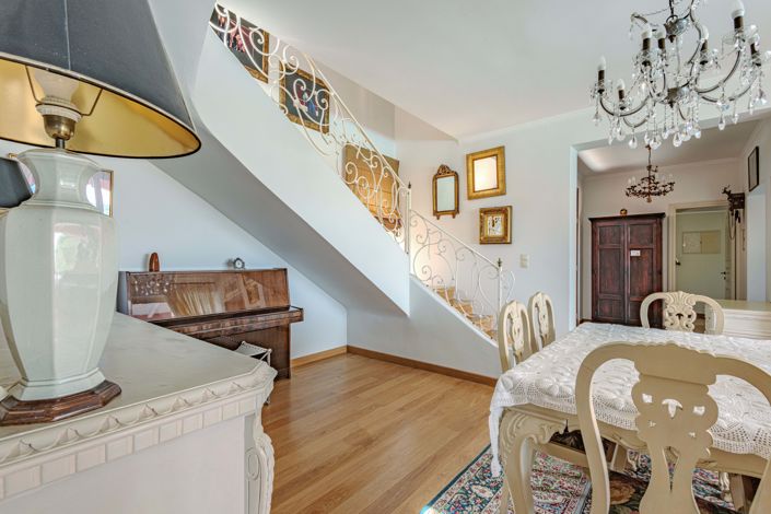 Image No.9-4 Bed House for sale