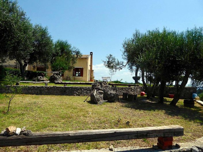 Image No.6-Maison de 4 chambres à vendre à Kato Korakiana