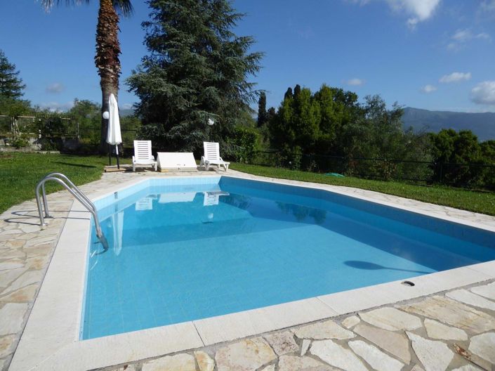 Image No.3-5 Bed House for sale