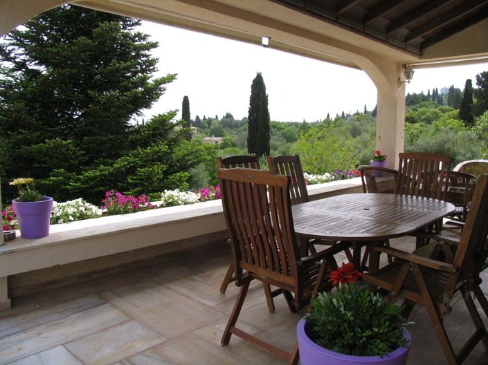 Image No.9-5 Bed House for sale