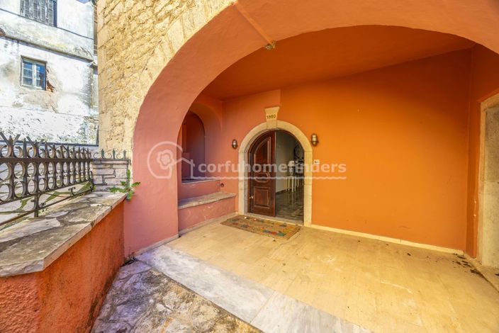 Image No.4-7 Bed House for sale