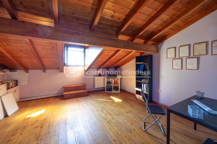 Image No.33-7 Bed House for sale