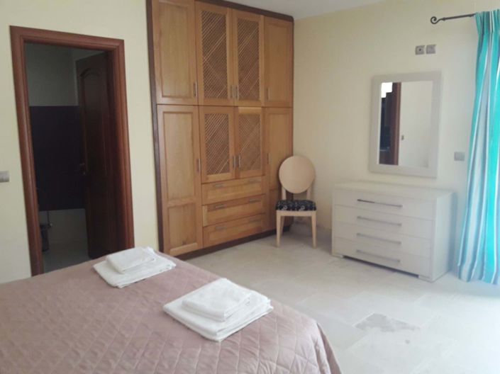 Image No.9-4 Bed House for sale