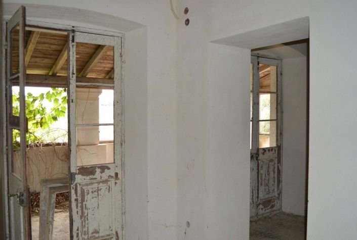 Image No.10-12 Bed Property for sale