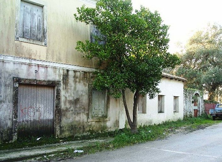 Image No.16-12 Bed Property for sale