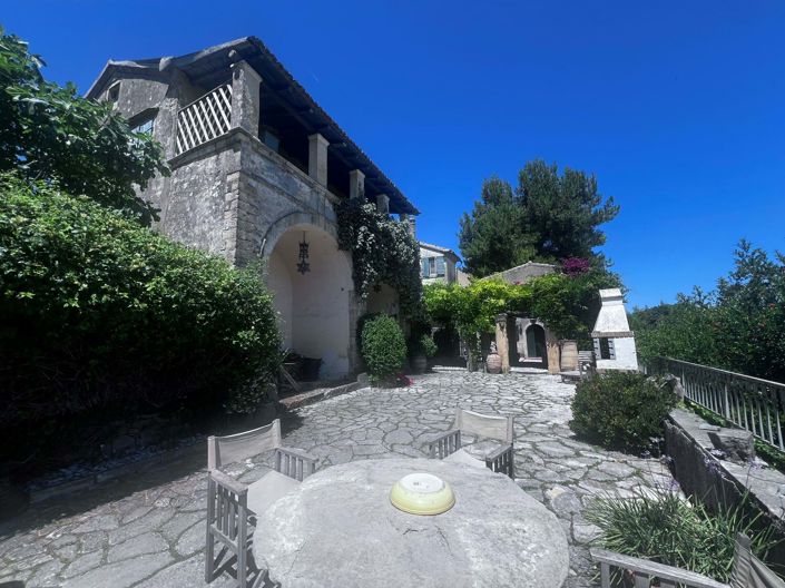 Image No.1-5 Bed House for sale