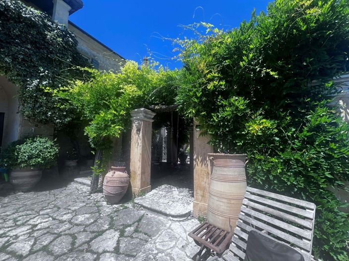 Image No.7-5 Bed House for sale