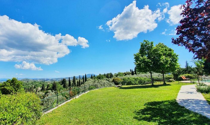 Image No.13-5 Bed House for sale