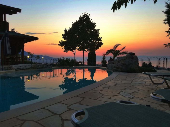 Image No.17-5 Bed House for sale